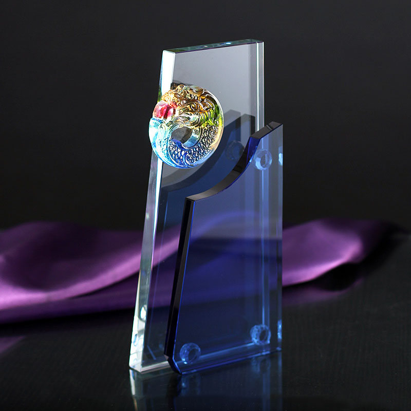 中国平安订购琉璃水晶奖杯定做印字
